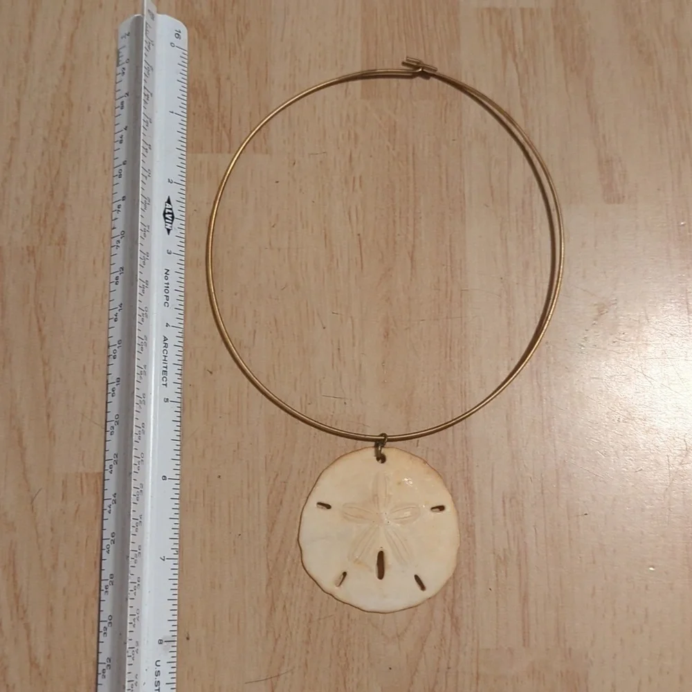 Unique Vintage Sand Dollar Choker - Picture 4 of 5